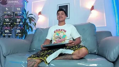 Rob_saenz_ webcam model stream image