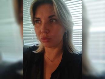 Dyia webcam bongacams model stream image