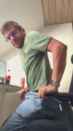DaddyLive webcam model stream image