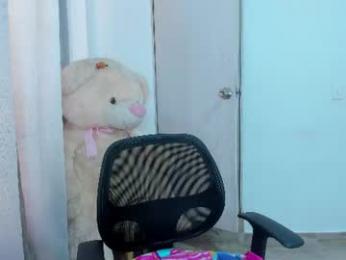 carolinalovehot webcam chaturbate model stream image