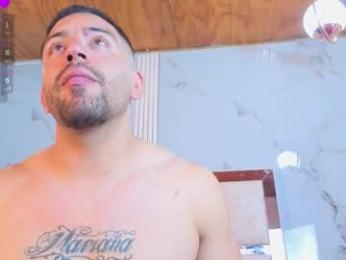 lion_and_aria webcam model stream image