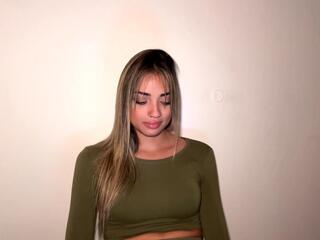 Helga Shumpert webcam model stream image