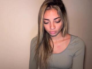 Helga Shumpert webcam flirt4free model stream image