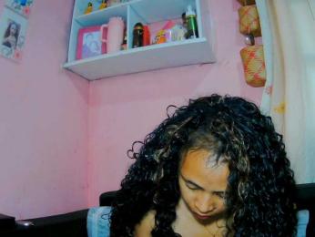prettygirls11 webcam bongacams model stream image