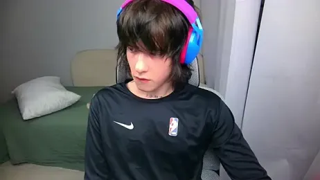 LeonBoykisser webcam model stream image