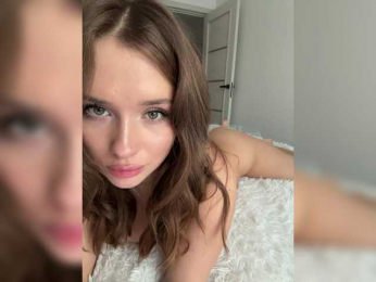 Tati16 webcam bongacams model stream image