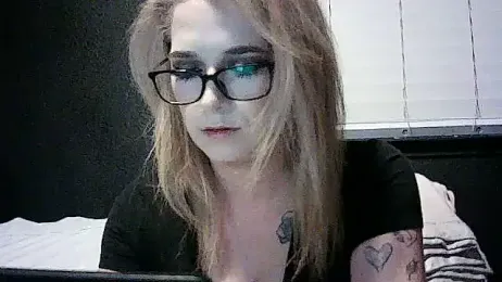 yourfavgirlduh webcam model stream image