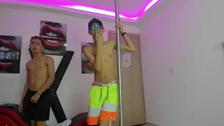 VERY_HOT_GUYS webcam model stream image