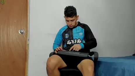 andrew_rose_ webcam model stream image