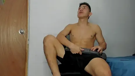 andrew_rose_ webcam model stream image