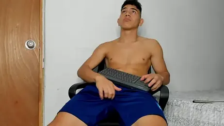 andrew_rose_ webcam model stream image