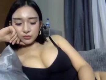 kimhugeisforyou webcam chaturbate model stream image