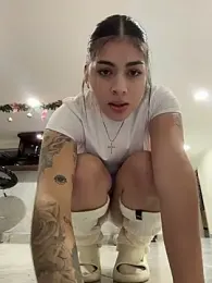 Sarasanders_4 webcam model stream image