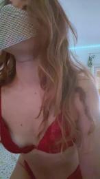 FittyFeet webcam model stream image