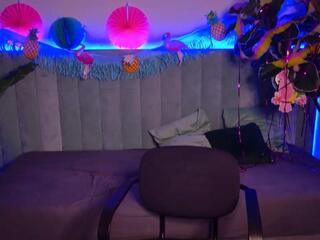 Leon Angelov webcam model stream image