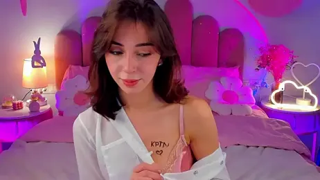 ElsaYoung webcam model stream image