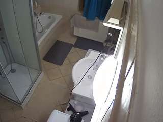 voyeurcam-julmodels-bath-2nd-2 webcam model stream image