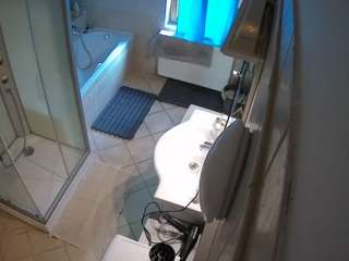 voyeurcam-julmodels-bath-2nd-2 webcam model stream image