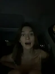 -AngelAri- webcam model stream image