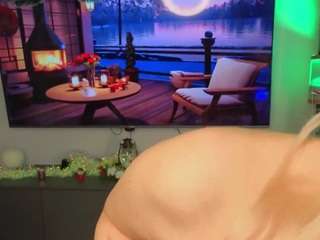 dionnamoos webcam model stream image