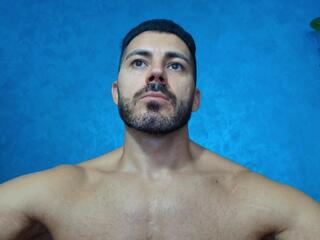 Cutler Q webcam flirt4free model stream image