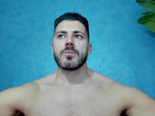 Cutler Q webcam model stream image