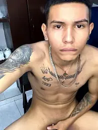 Scook_Gray_ webcam model stream image