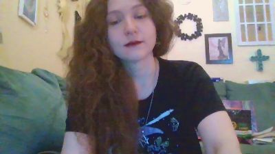 QueenCrimson webcam model stream image