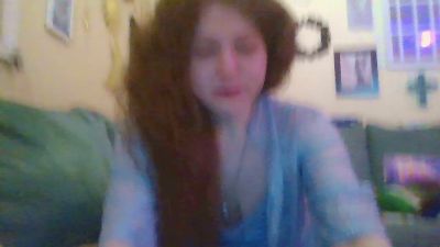 QueenCrimson webcam model stream image