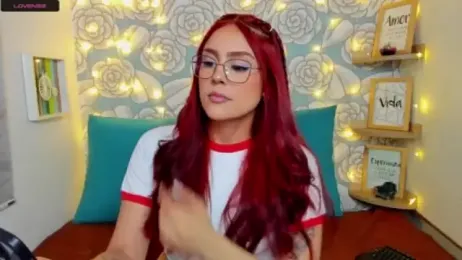 HazzelGray webcam model stream image