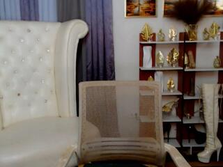Trish Reds webcam model stream image