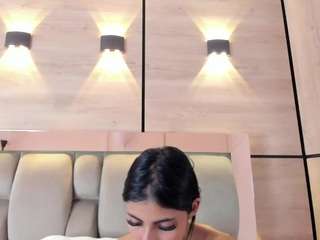 karol-lewiss webcam model stream image