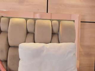 karol-lewiss webcam model stream image