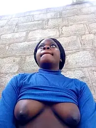 Sarie_sho webcam model stream image