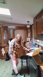 Cadiedoesit webcam model stream image