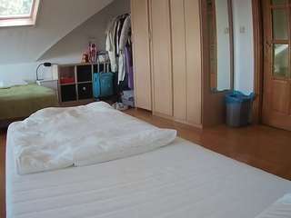 voyeurcam-julmodels-bed-1 webcam camsoda model stream image