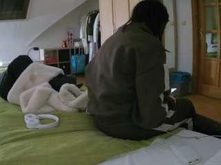 voyeurcam-julmodels-bed-1 webcam model stream image