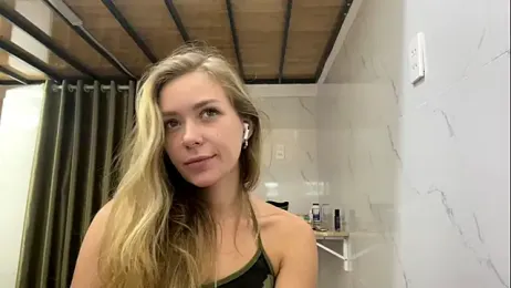 One_On_Mllion webcam model stream image