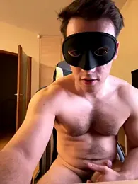 Raveman webcam model stream image