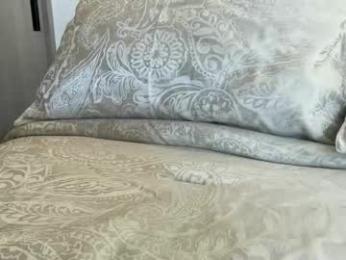 camilo__ webcam model stream image