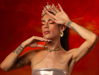 AndraHolbrook webcam model stream image