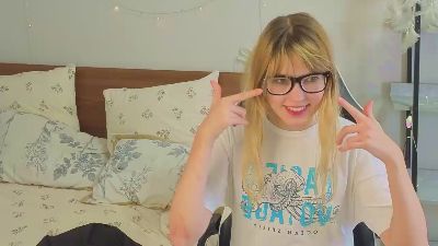 ElishaKebort webcam model stream image