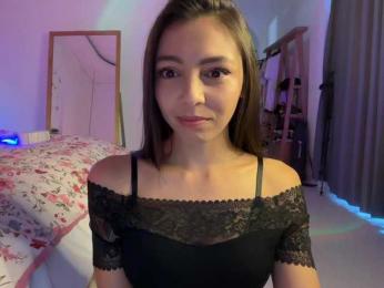 keirasworldd webcam model stream image