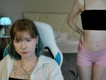 lilac_muse webcam model stream image