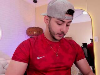 Dylan Crown webcam model stream image