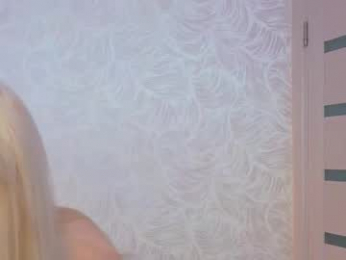 smile_with_nicole webcam model stream image