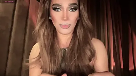 Lo_la_69 webcam model stream image