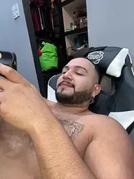 Carlosleon9797 webcam model stream image