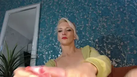 SereneXX webcam model stream image