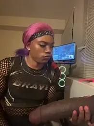frenchiego webcam model stream image
